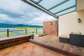 Superior Double Room, Lake View | Balcony