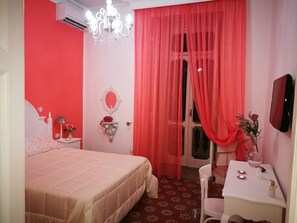 Appartement Romantique, salle de bains commune