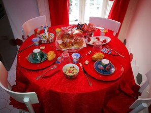 Petit déjeuner buffet compris tous les jours