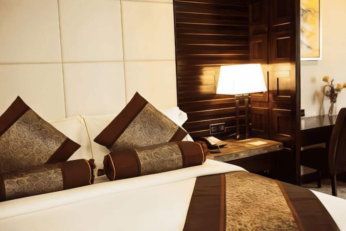 1 phòng ngủ, bộ đồ giường cao cấp, minibar, két bảo mật tại phòng