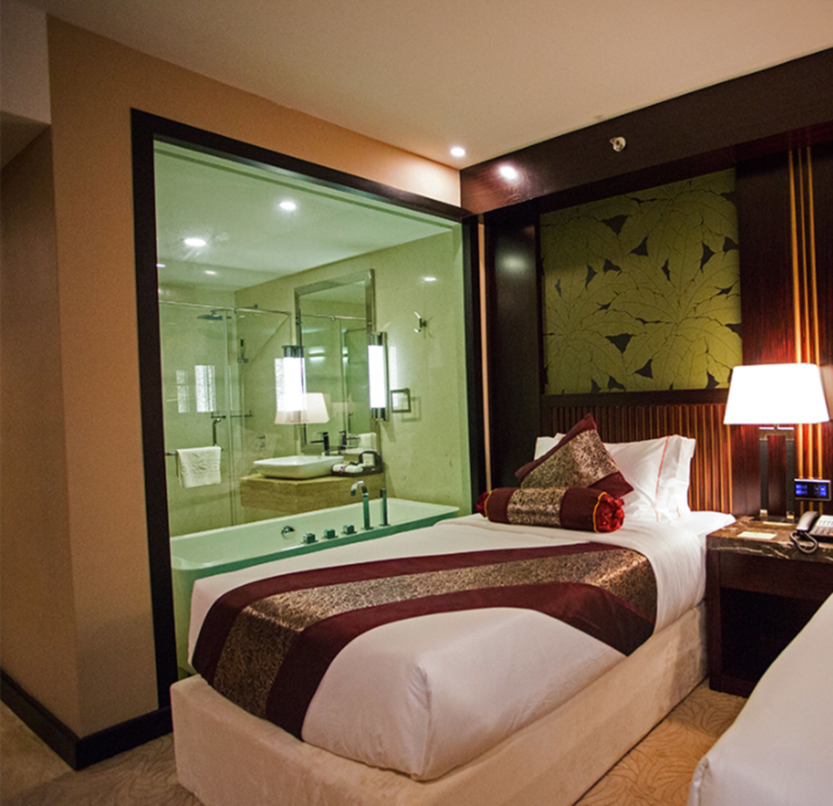 executive room | 1 bedroom, premium bedding, minibar, in-room safe
