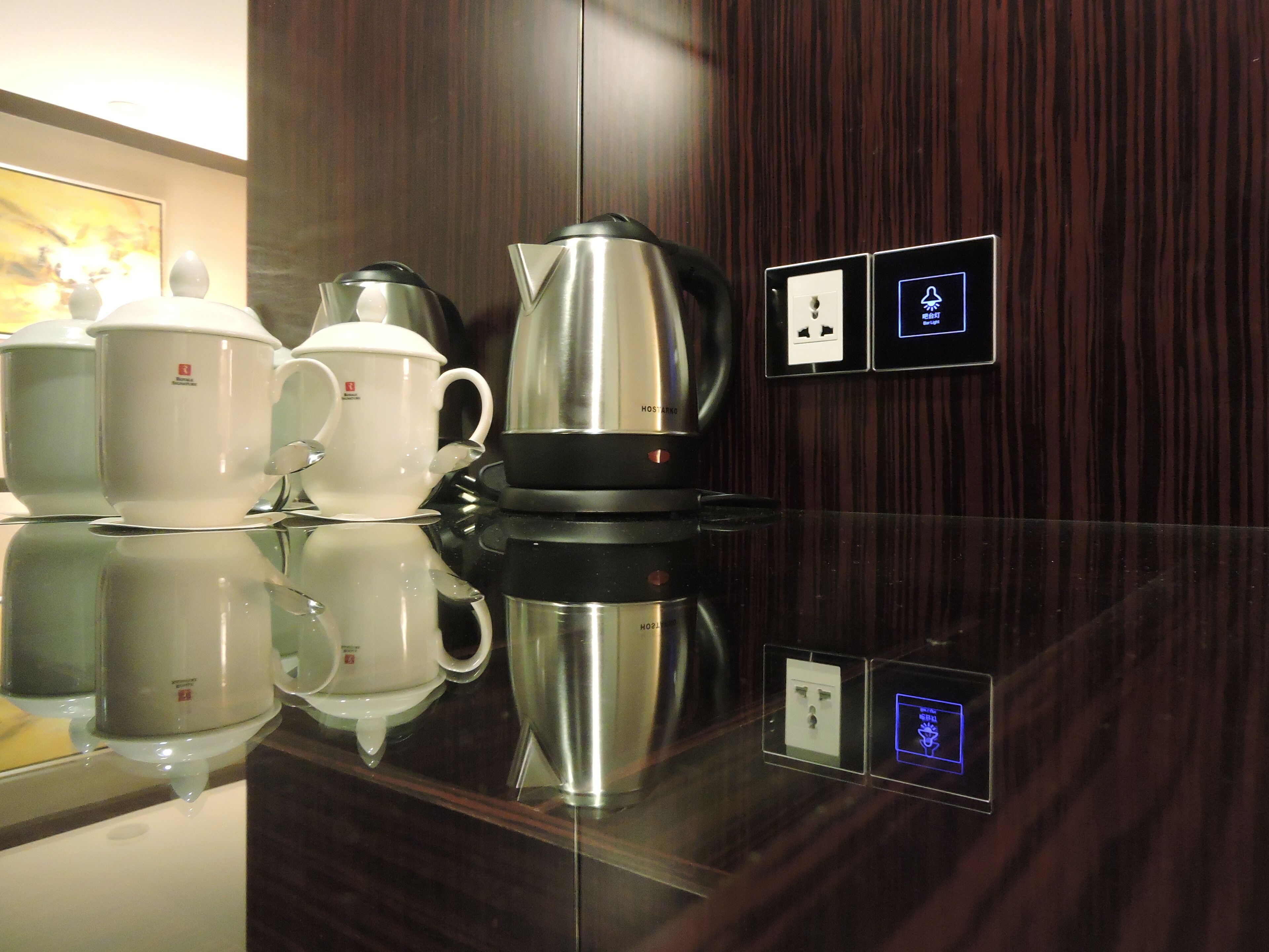executive room | coffee and/or coffee maker
