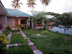 Property grounds - Mara Courtyard Lodge (Dar es Salaam)