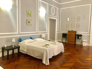 Egyptian cotton sheets, premium bedding, down duvets, memory-foam beds - B&B Stella Marina (Castellammare di Stabia)