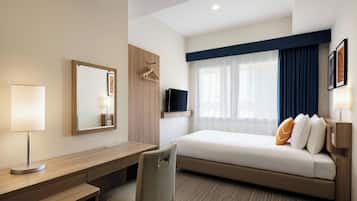 Cofres nos quartos, escrivaninha, cortinas blackout, Wi-Fi de cortesia