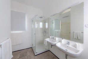 Bathroom - Citybreak-Apartments Sá da Bandeira (Porto)