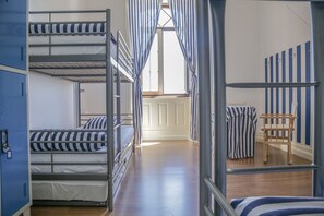 Basic Shared Dormitory, Shared Bathroom (Barraca Azul) | Individually decorated, individually furnished, iron/ironing board - Hostel 402 (Figueira da Foz)