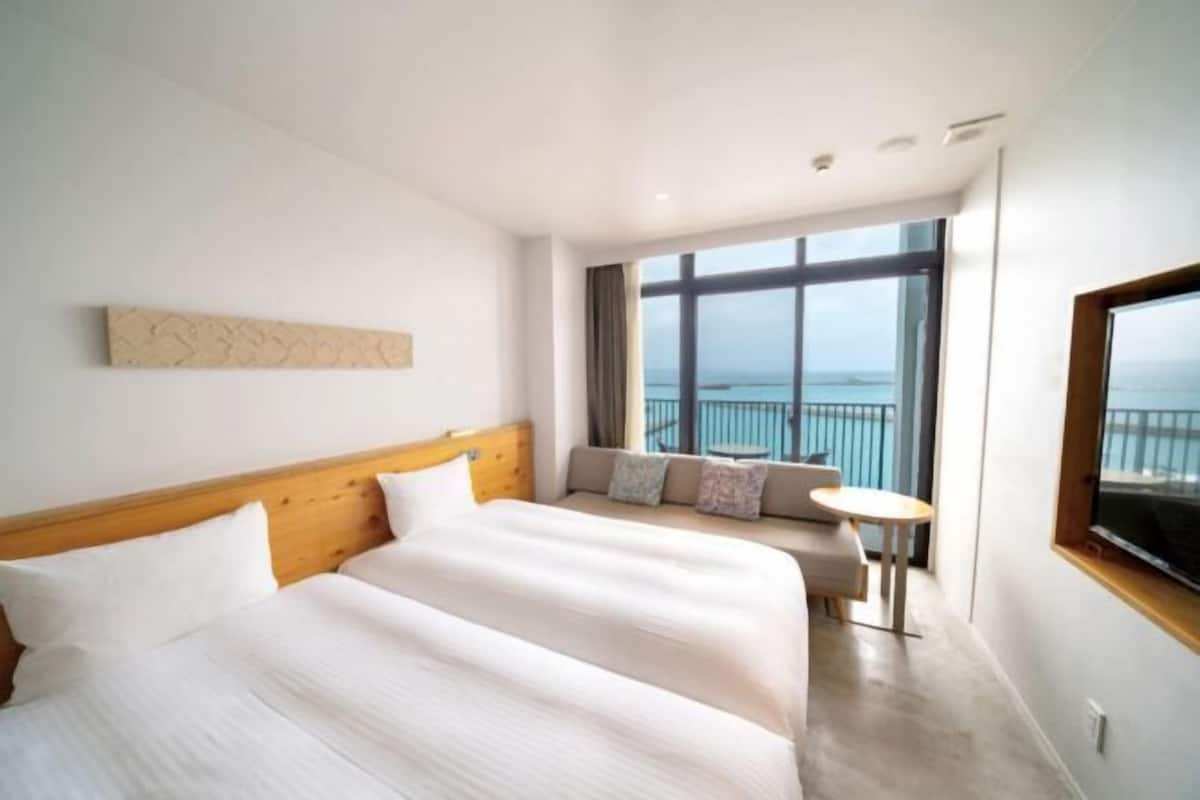 In-room safe, individually furnished, blackout drapes, free WiFi
