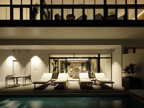 Outdoor pool - Hotel Locus (Miyakojima)