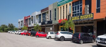 OYO 89981 Nyamanya Hotel