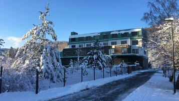 Façade de lâhĂ©bergement - soirĂ©e/nuit