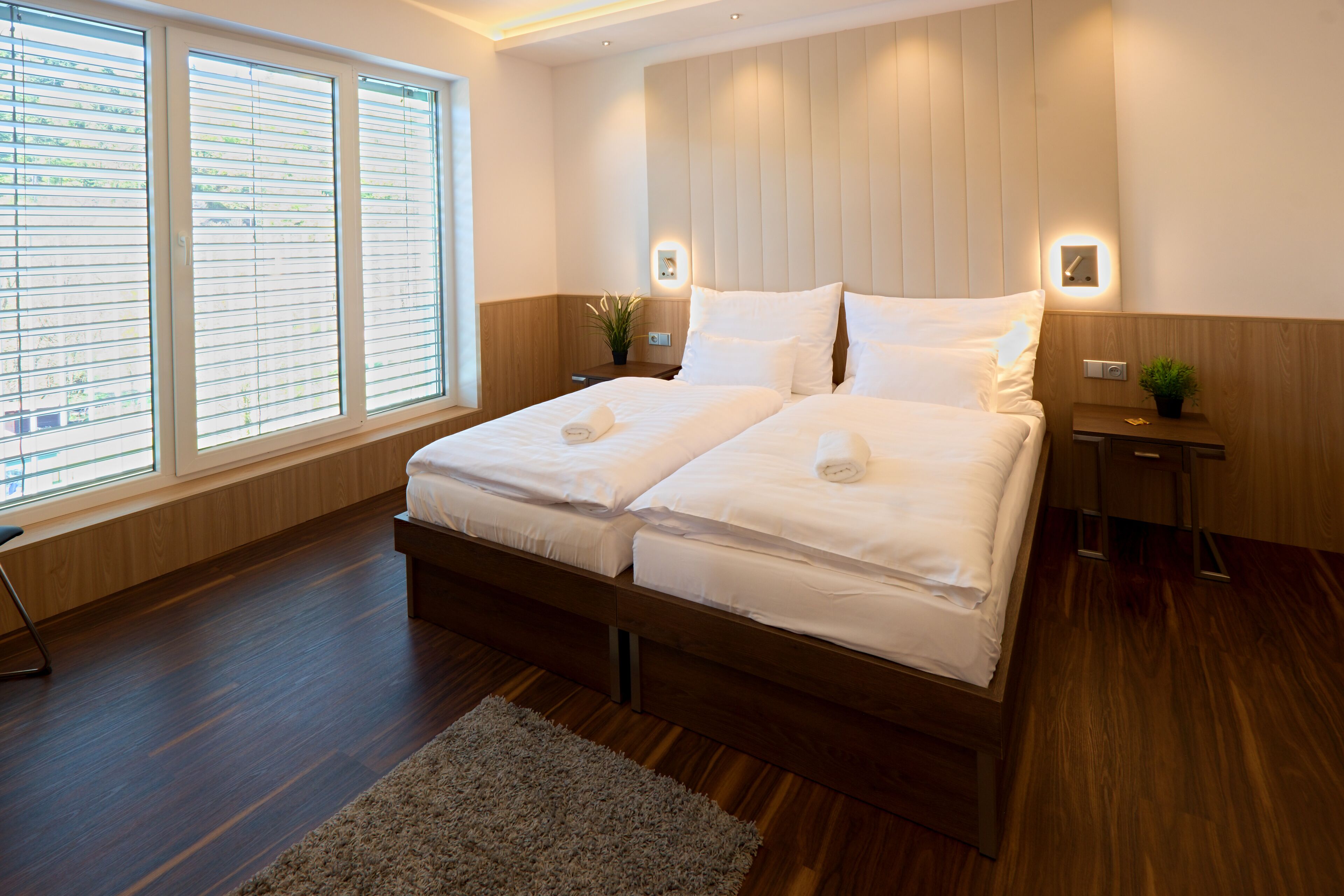 Quarto casal ou duplo luxo | Frigobar, cofres nos quartos, escrivaninha, cortinas blackout