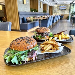 Cocina local e internacional