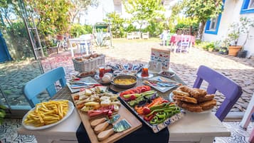 Tägliches inbegriffenes großes Frühstück