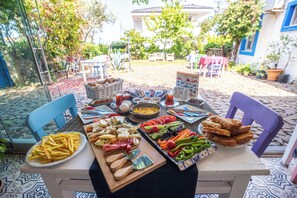 Desayuno completo incluido todos los días