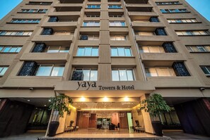 Property entrance - Yaya Hotel and Apartments (Nairobi)
