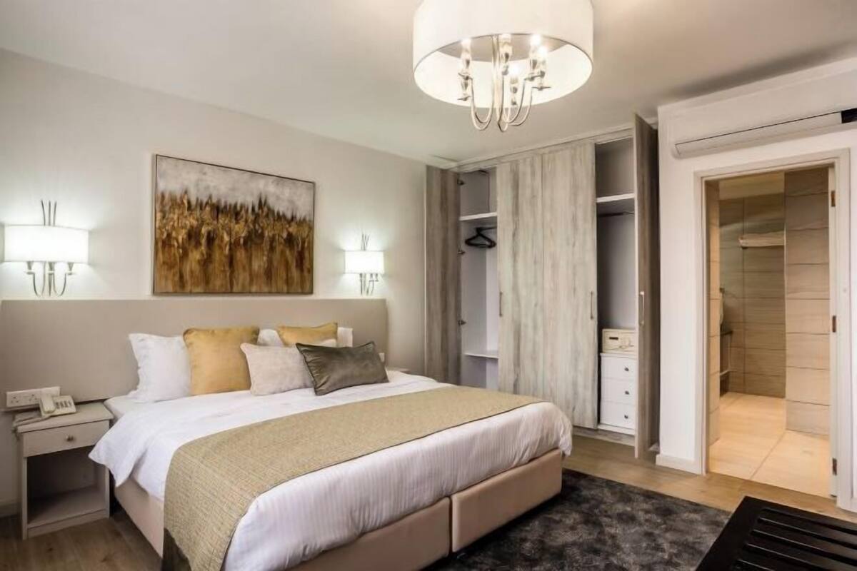 Egyptian cotton sheets, premium bedding, memory foam beds, in-room safe