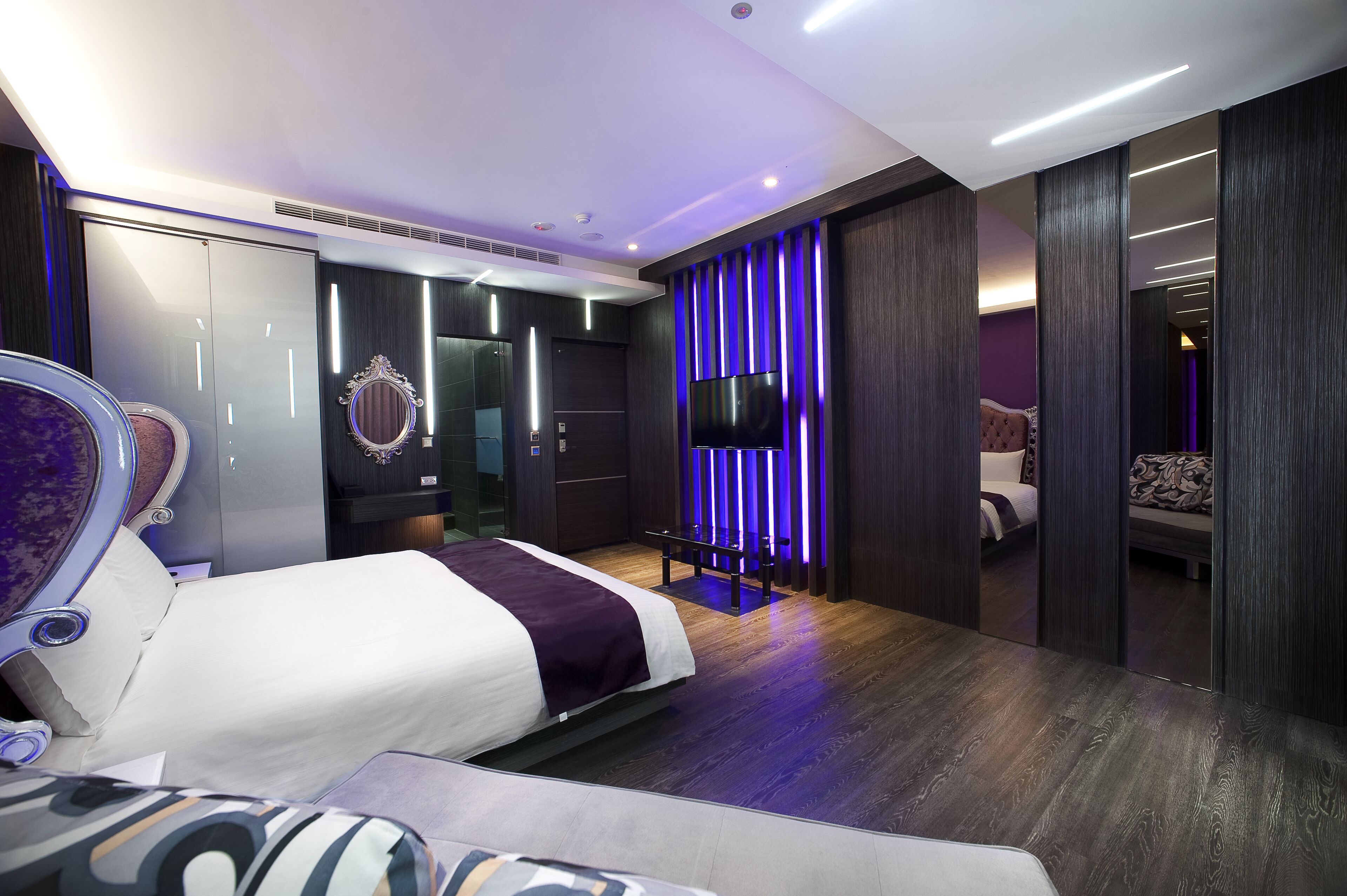 Luxury Double Room (with garage) | Premium bedding, desk, blackout drapes, soundproofing