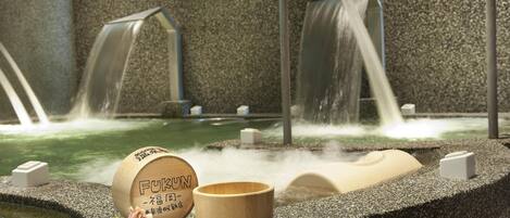 獨立浴缸及淋浴設備、浸缸、免費梳洗用品、風筒