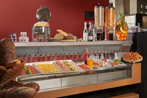 Café da manhã feito na hora todos os dias (EUR 17.50 por pessoa)