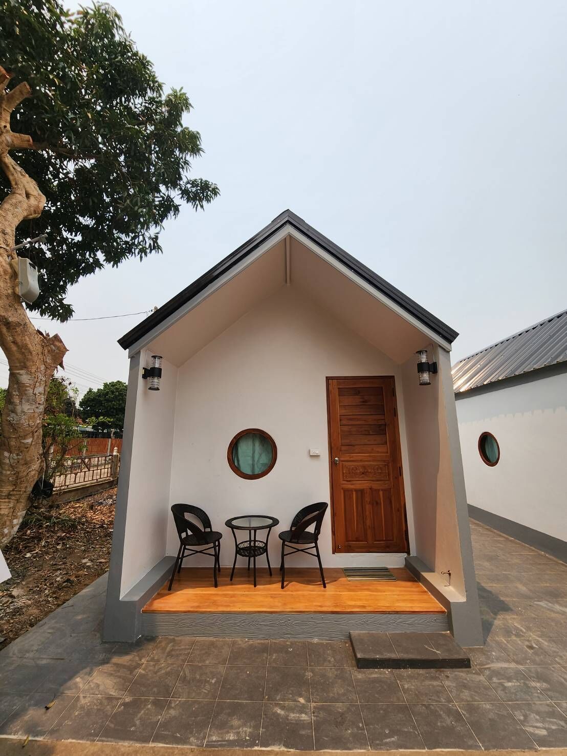 ด้านหน้าที่พัก