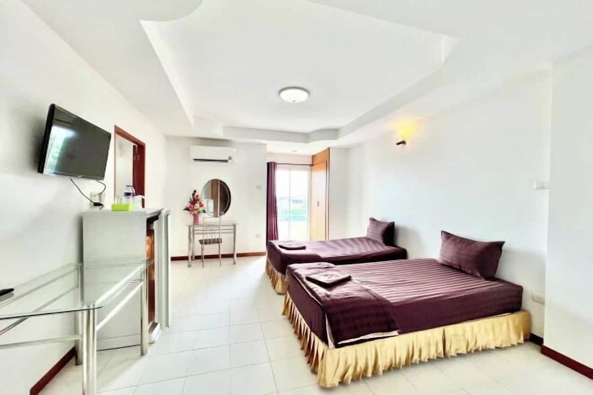 Schreibtisch, kostenloses WLAN, Bettwäsche