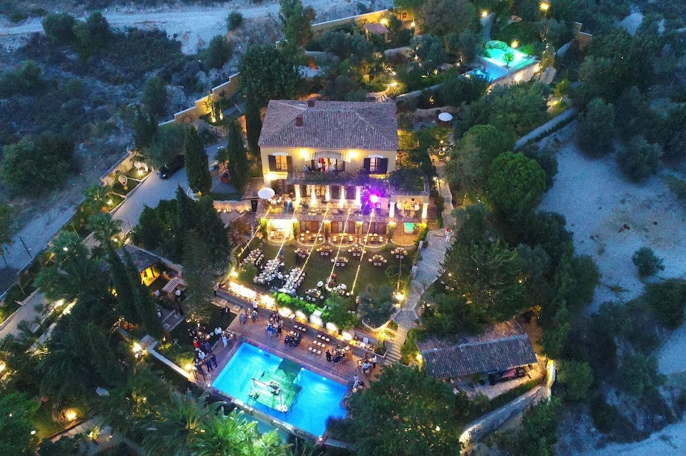 Villa Taraca Alacati Romantik Hotel