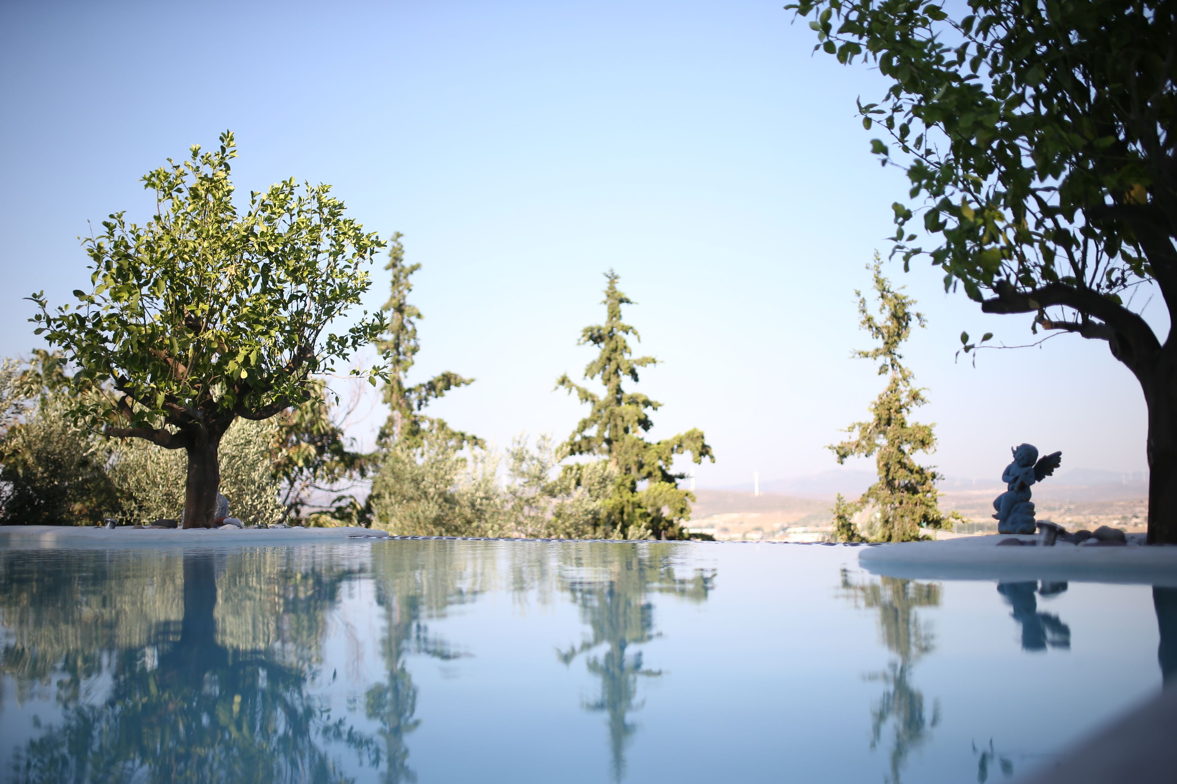 2 outdoor pools, pool umbrellas, pool loungers