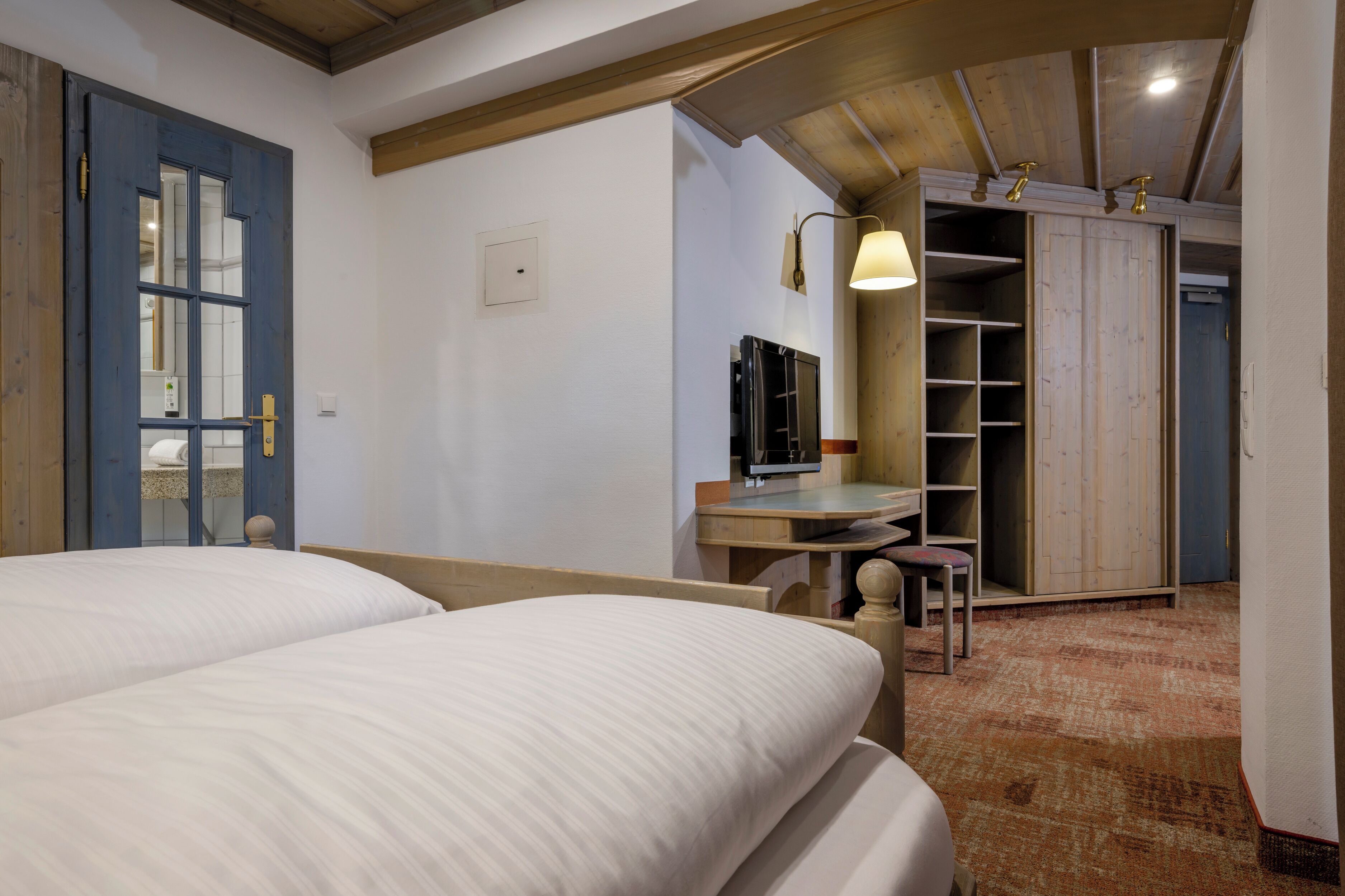 deluxe double room, balcony | 1 bedroom, premium bedding, minibar, in-room safe