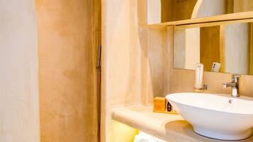 Shower, rainfall showerhead, eco-friendly toiletries, hair dryer