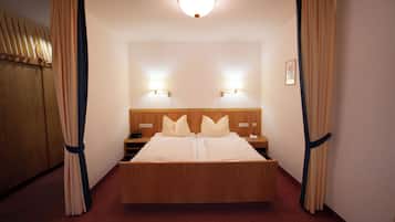 Premium Apartment, Balcony | Cribs/infant beds, rollaway beds, free WiFi, bed sheets