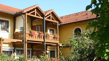 Fachada da propriedade