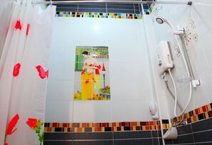 Bathroom shower - Supapit Resort (Udon Thani)