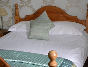 Habitación superior, 1 cama King size (Shrewsbury) | Decoración personalizada, muebles diferentes, escritorio y wifi gratis