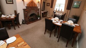 Free daily cooked-to-order breakfast  - Ternhill Farm House (Market Drayton)