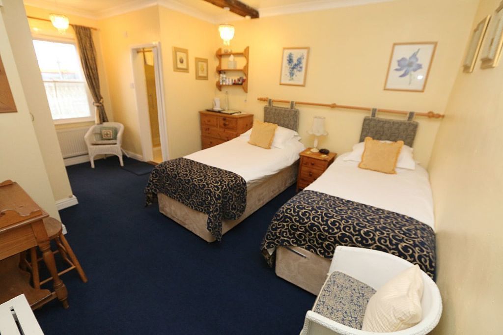 Twin Room, Ensuite (Whitchurch) | Desk, WiFi (free), individually decorated, individually furnished