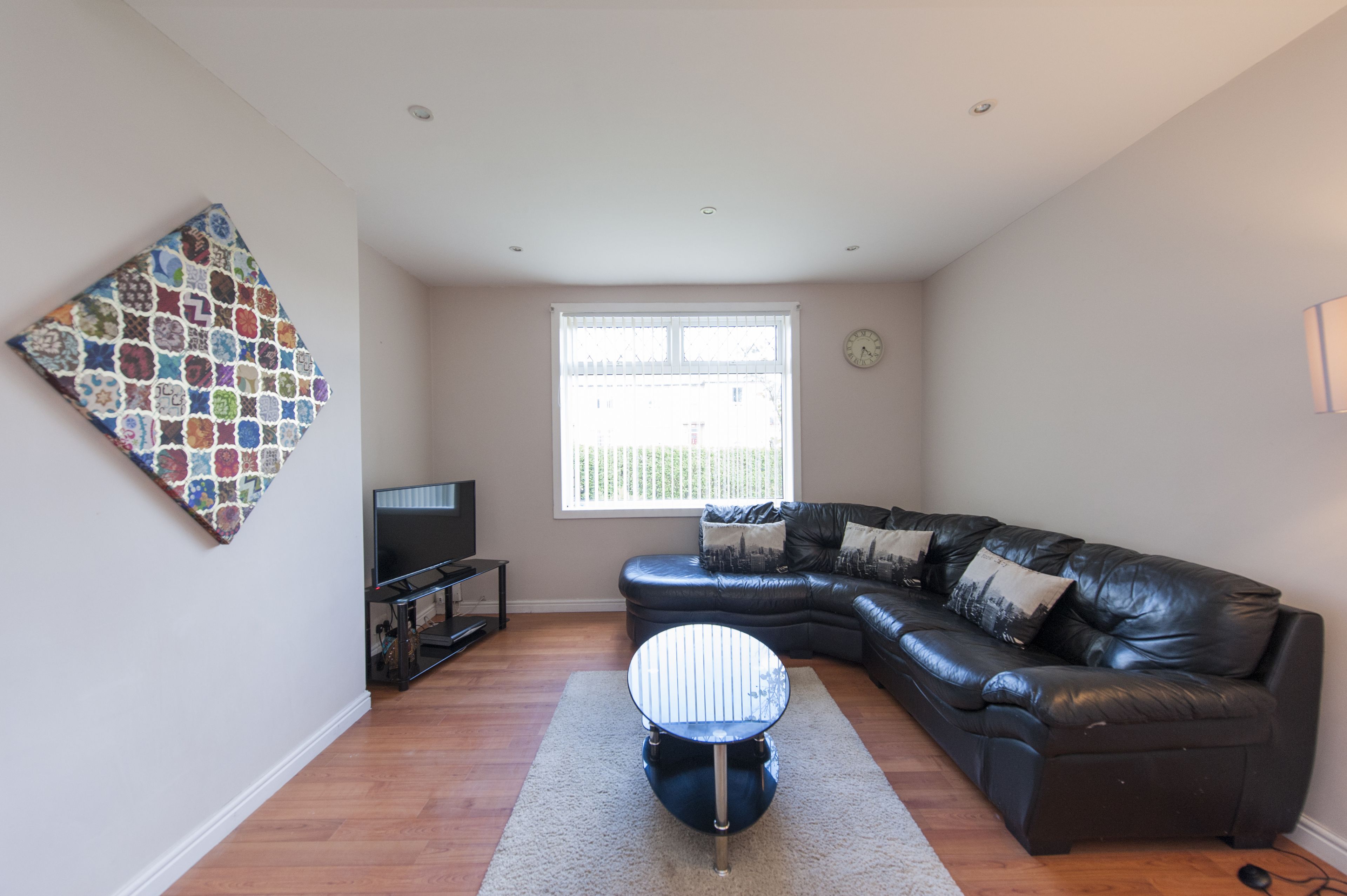 Family Apartment, 2 Bedrooms, Ground Floor | Living area | Flat-screen TV