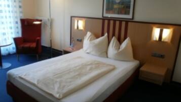 Comfort Apartment | Desk, laptop workspace, soundproofing, iron/ironing board