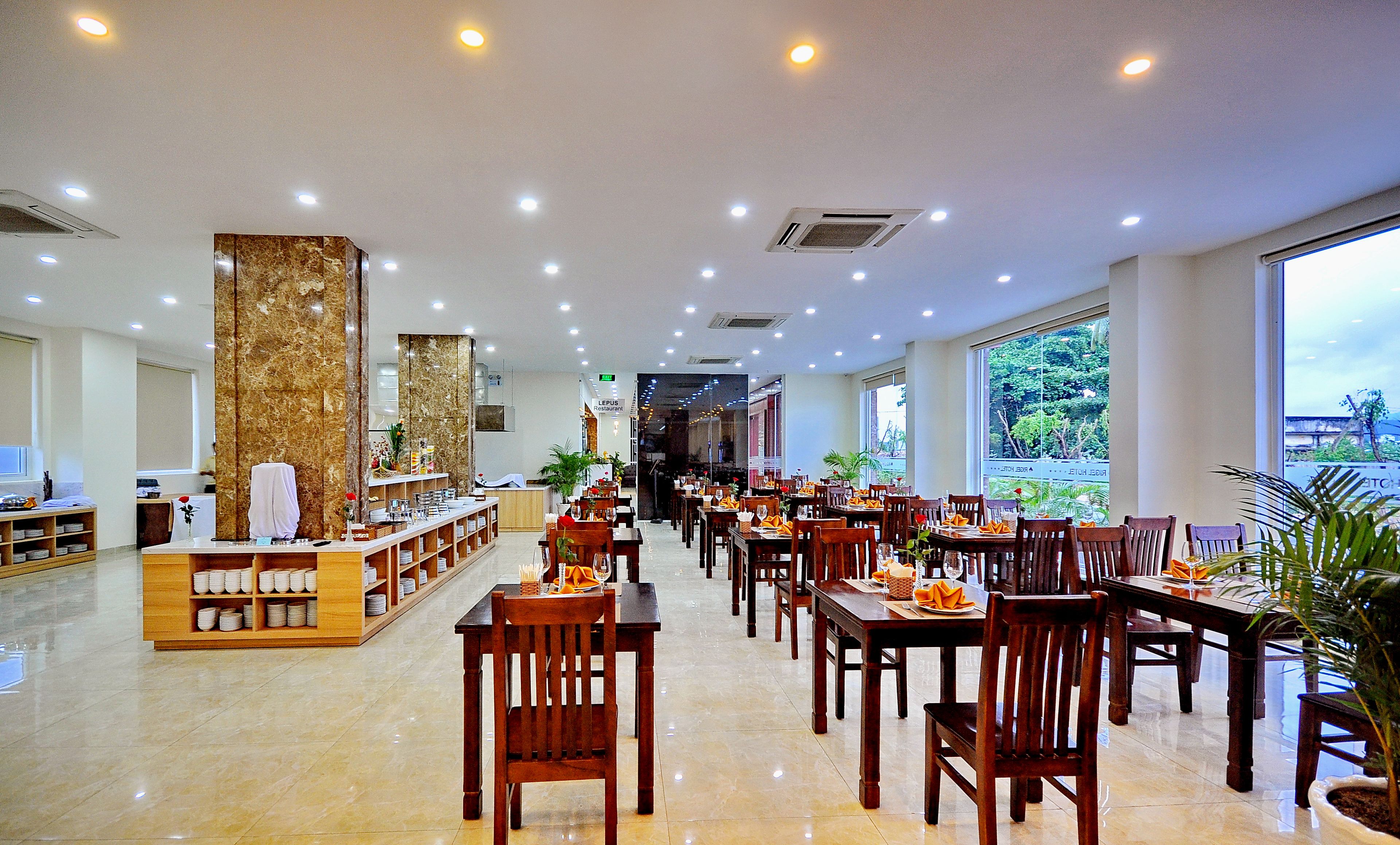 breakfast, lunch, dinner served; local and international cuisine