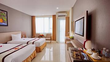 Minibar, in-room safe, desk, free WiFi