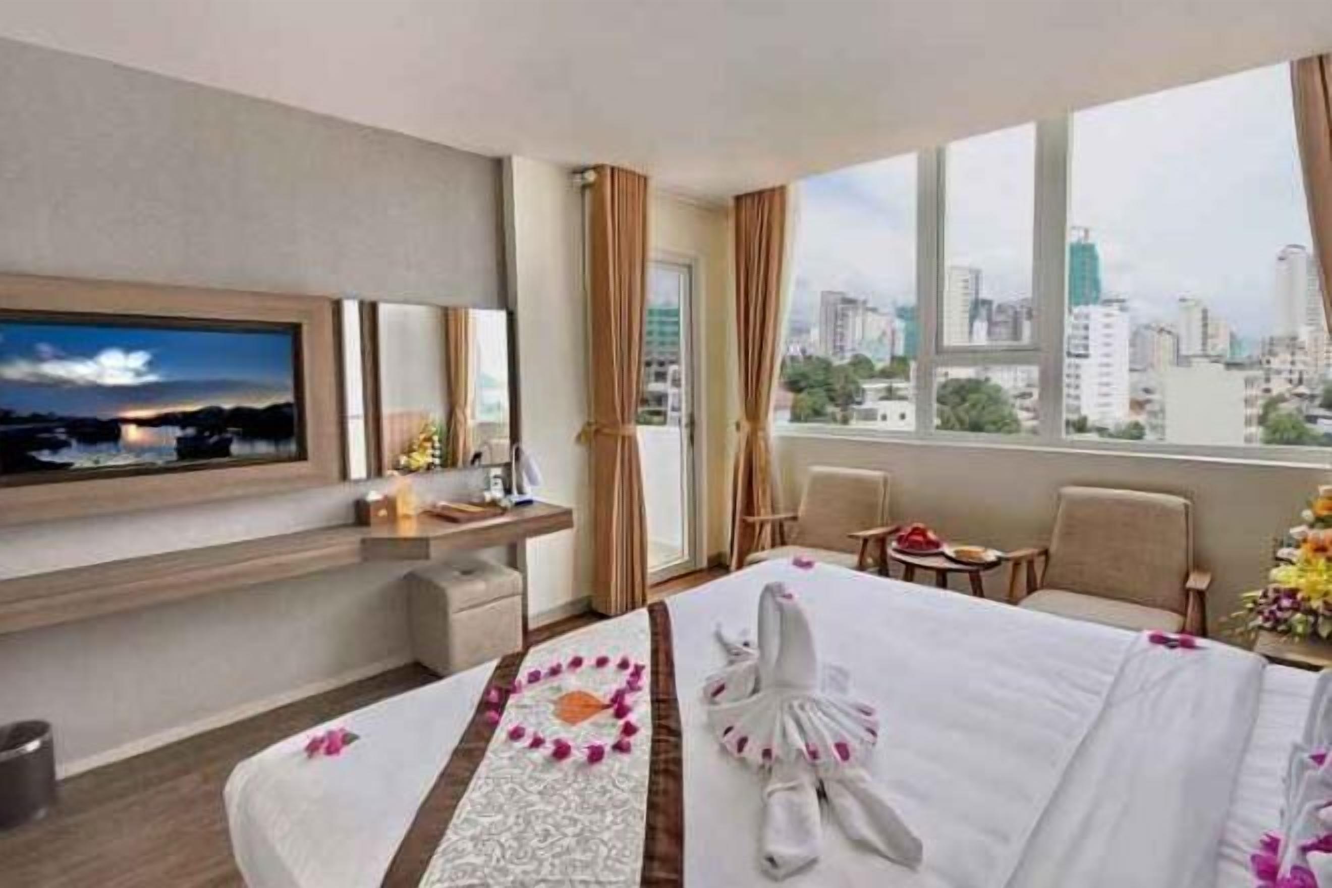 Minibar, caja de seguridad en la habitación, escritorio y wifi gratis 