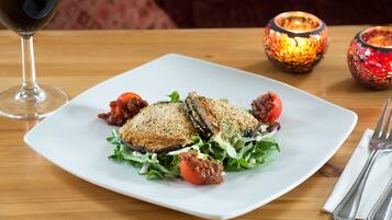 Päivittäinen täysi aamiainen (12.95 GBP per henkilö)