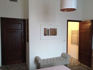 Quarto casal ou duplo, vista para o mar, de frente para a praia | Roupas de cama premium, escrivaninha, quartos à prova de som