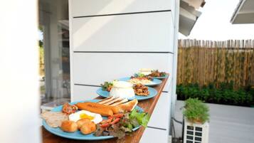 Desayuno a la carta incluido todos los días