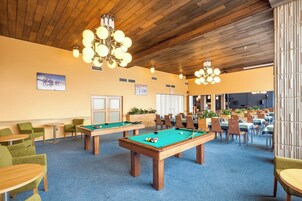 3 restaurantes; se sirven desayunos, almuerzos y cenas