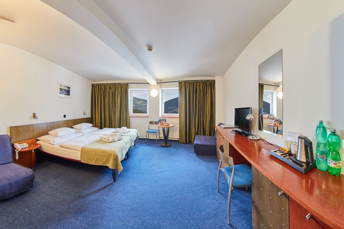 Minibar, in-room safe, desk, blackout drapes