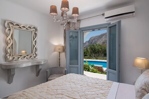 Villa (Gregoire) | 2 bedrooms, free minibar, in-room safe, desk - Felicity Villas Santorini Luxury House (Santorini)