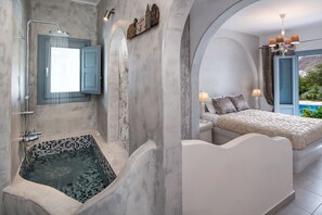 Villa (Gregoire) | Jetted bathtub - Felicity Villas Santorini Luxury House (Santorini)
