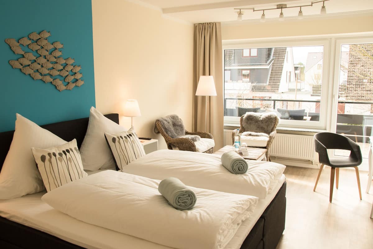Hypo-allergenic bedding, desk, laptop workspace, free WiFi