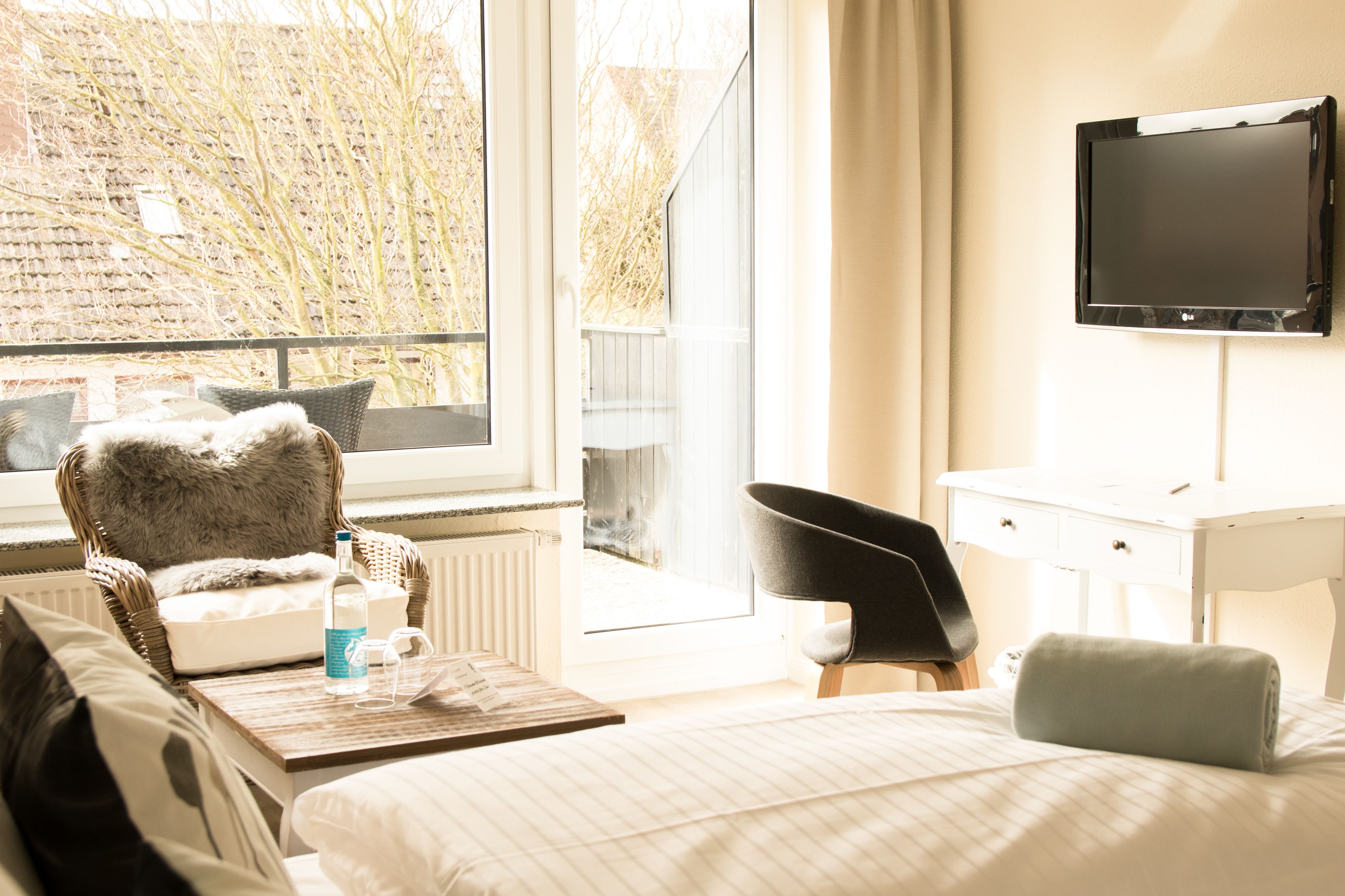 comfort double room, balcony | hypo-allergenic bedding, desk, laptop workspace, free wifi